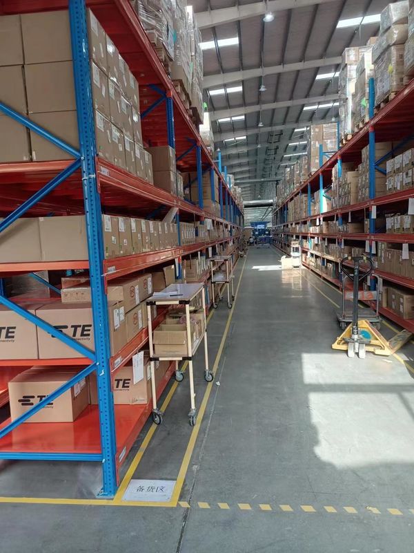 الحماية من التآكل النهائي رفوف التخزين المعدنية الصناعية لحلول التخزين متعددة الاستخدامات