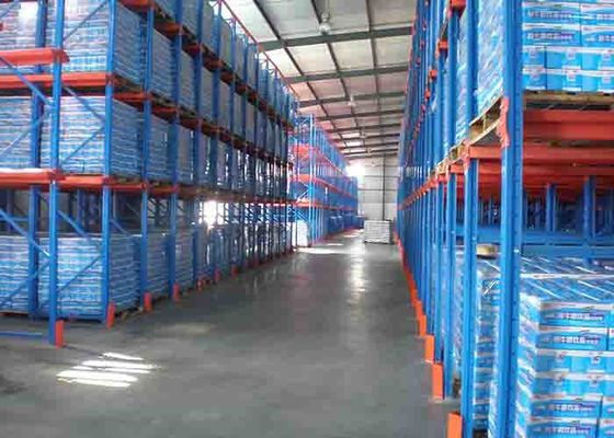 أنظمة الرفوف المتعددة المستويات في المستودعات الدائمة