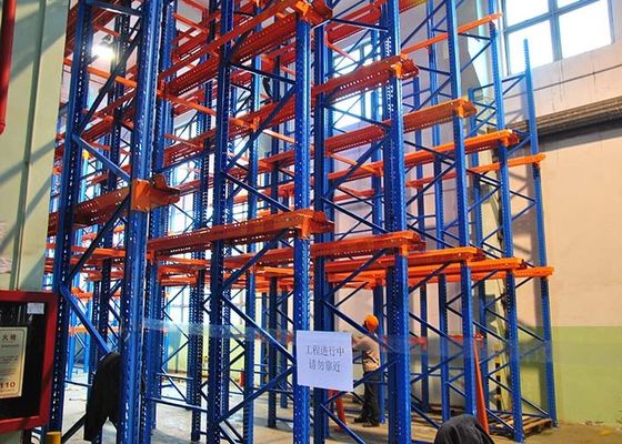 أنظمة الرفوف المتعددة المستويات في المستودعات الدائمة