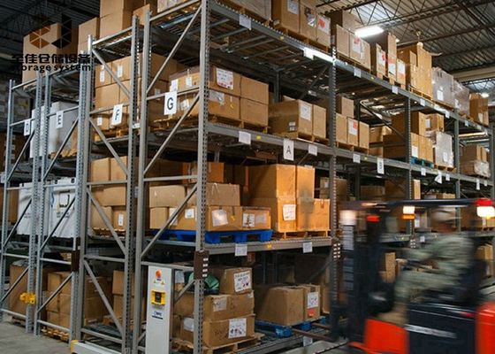 الصلب Q235/245 تجميع أو لحام الطاقة المغلفة الصلب التجاري رفوف