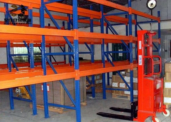 Q235 / Q345 الصلب الثقيلة الواجب صناعية رفوف الرفوف حسب الحجم